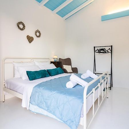 Mani Holiday House Kotronion  Екстер'єр фото